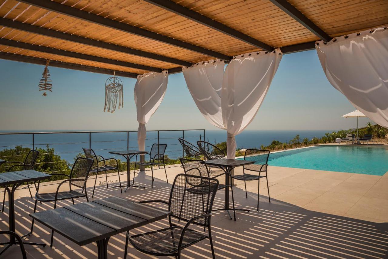 Kefalonian Escape Suites Valerianos Экстерьер фото