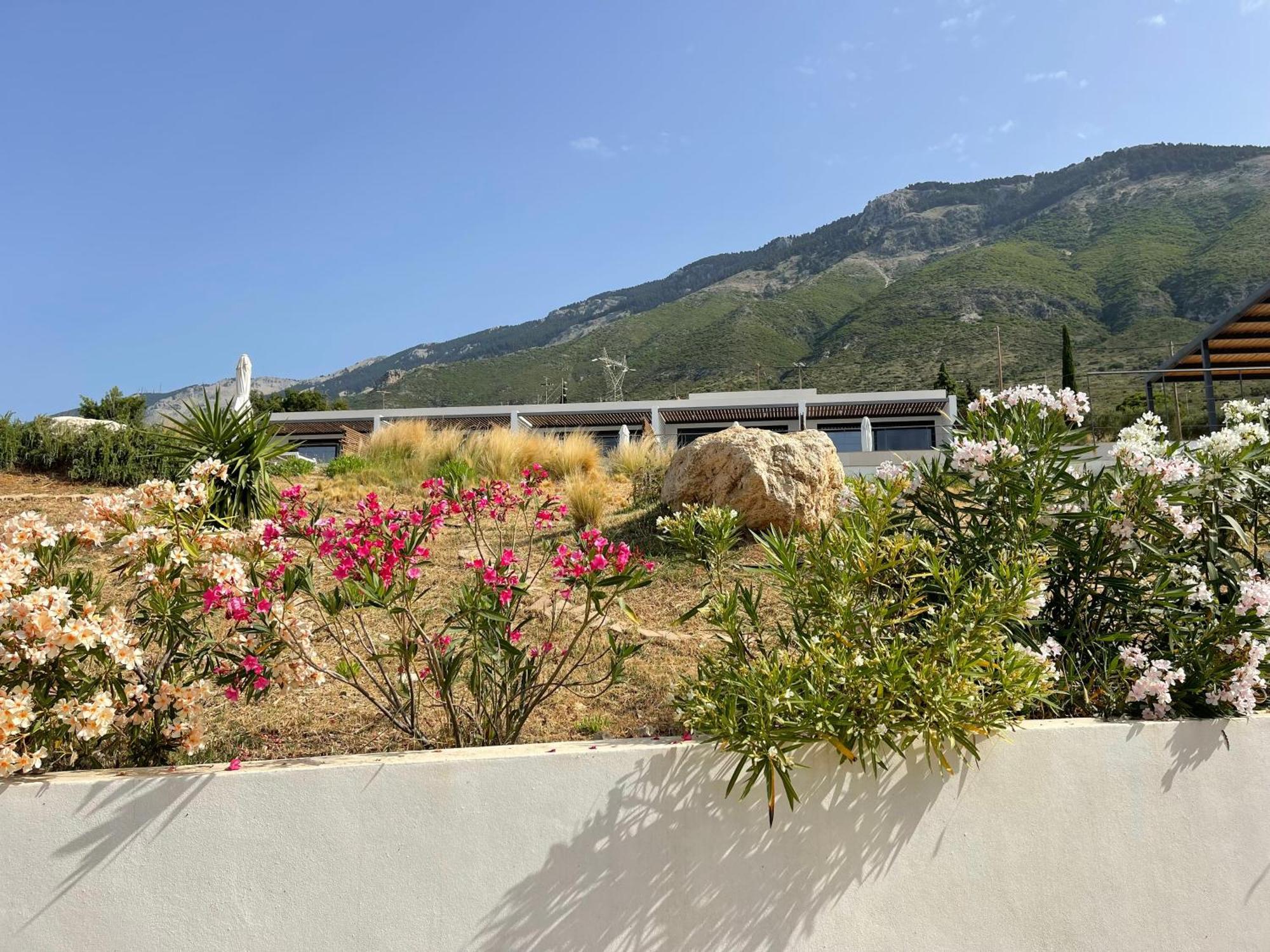 Kefalonian Escape Suites Valerianos Экстерьер фото